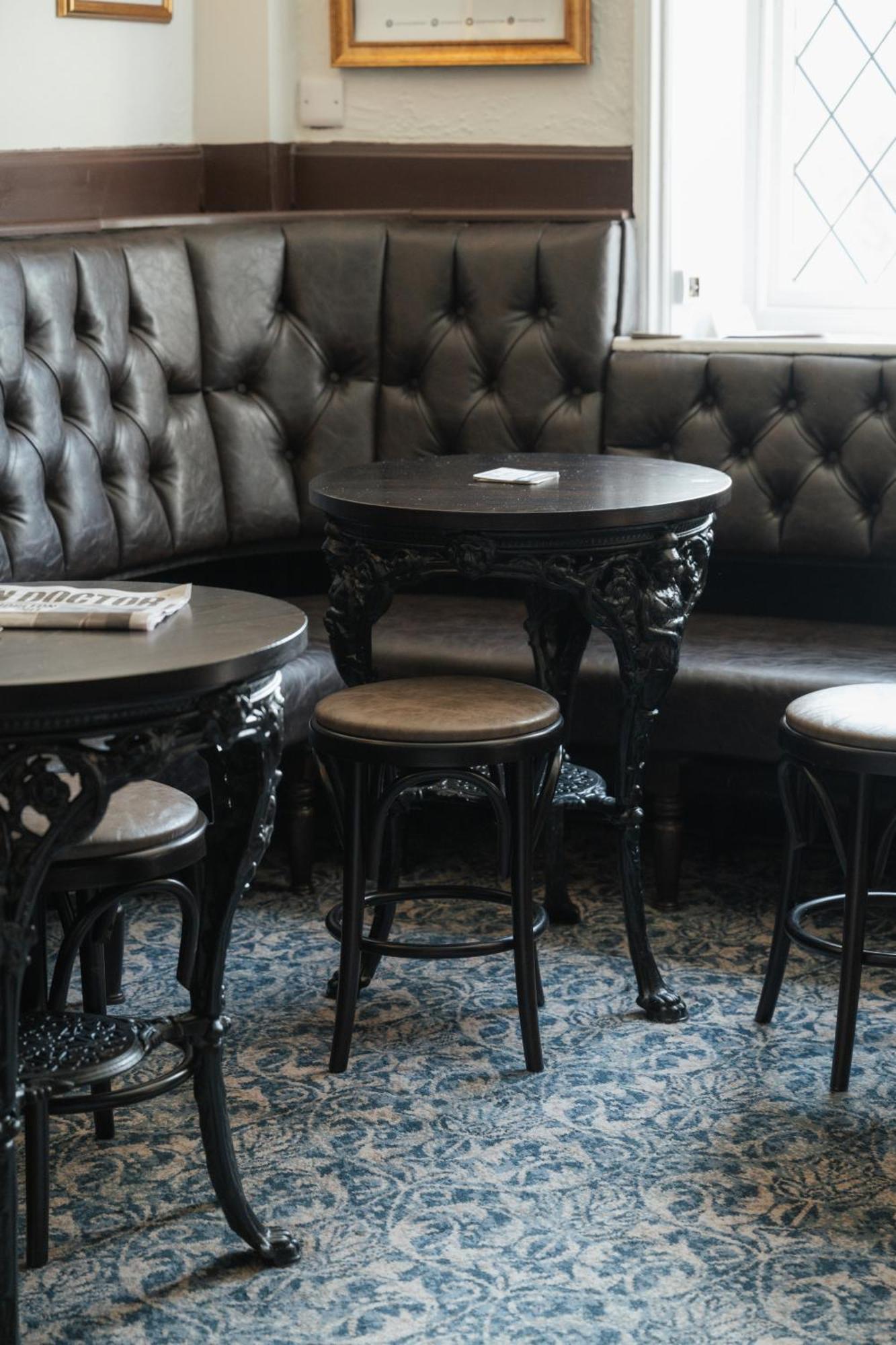 Black Dog Inn Bolton Bagian luar foto