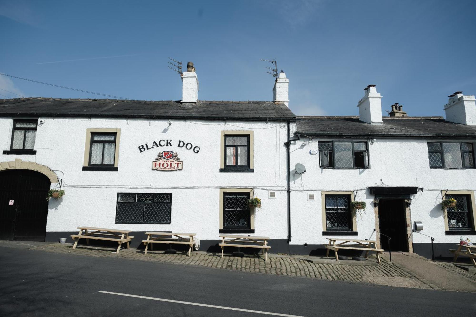 Black Dog Inn Bolton Bagian luar foto