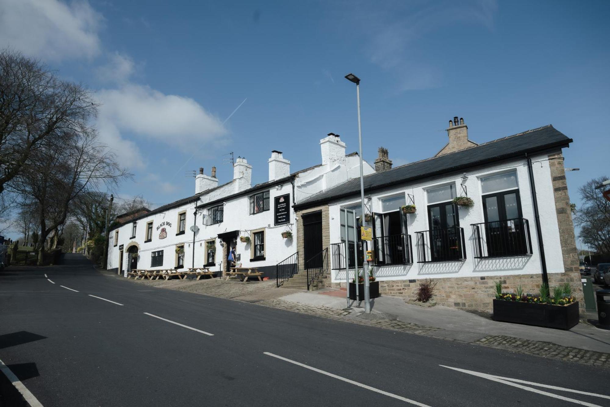Black Dog Inn Bolton Bagian luar foto