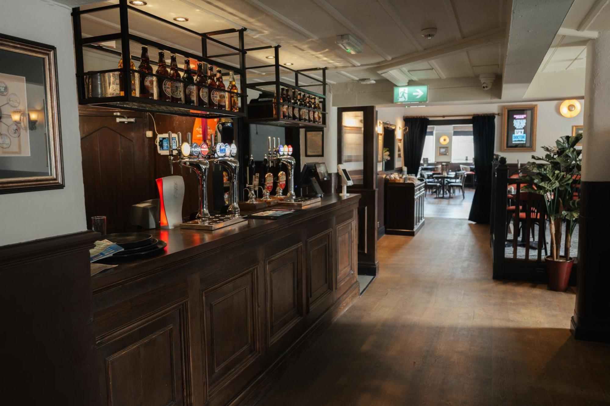 Black Dog Inn Bolton Bagian luar foto