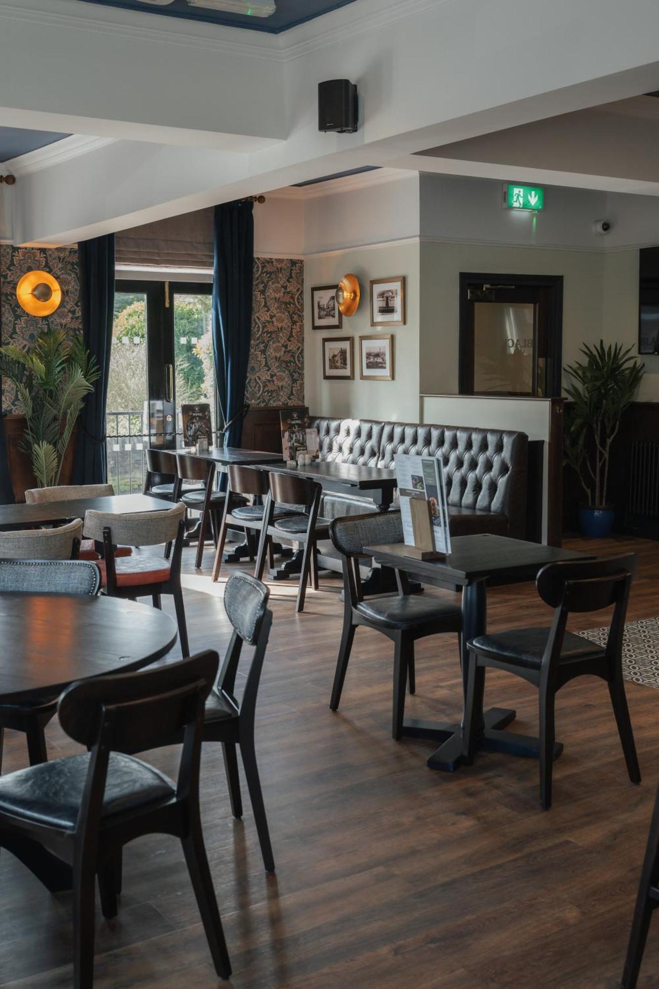 Black Dog Inn Bolton Bagian luar foto