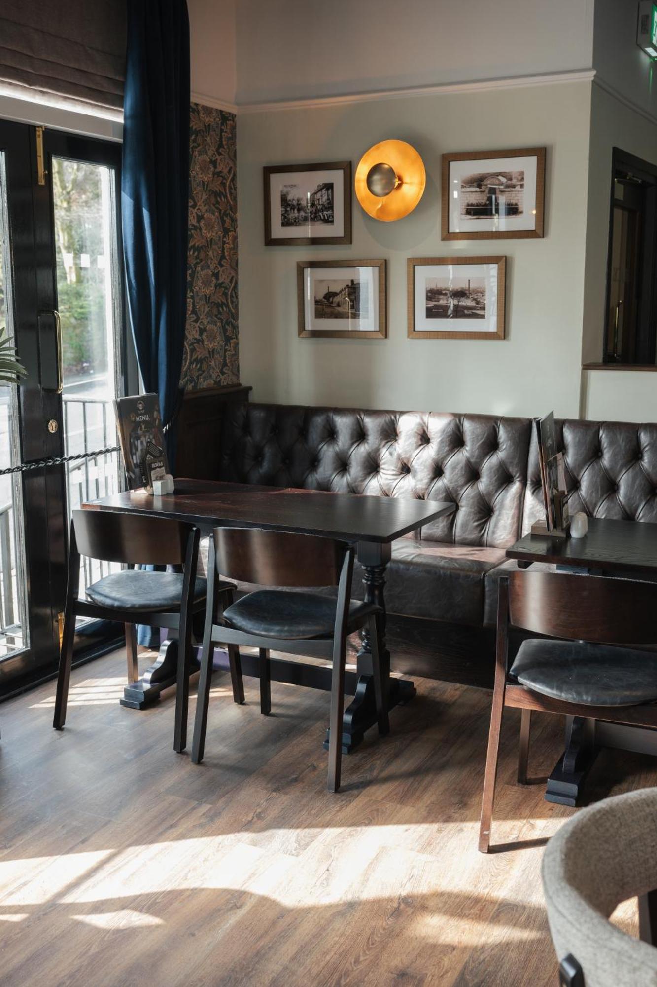 Black Dog Inn Bolton Bagian luar foto